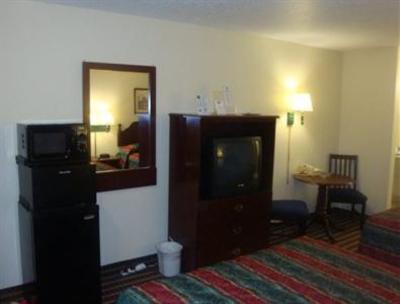 фото отеля Country Hearth Inn Saint Robert