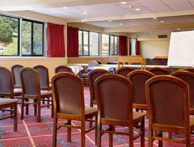 фото отеля Ramada Inn Yonkers