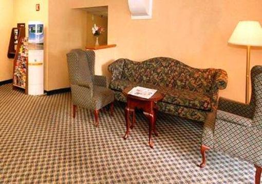 фото отеля Econo Lodge Manchester (New Hampshire)