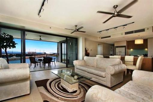 фото отеля Horizon 3 Bedroom at Waterfront Apartment