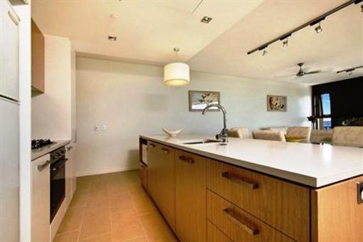 фото отеля Horizon 3 Bedroom at Waterfront Apartment