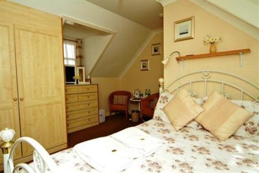 фото отеля The Cunard Guest House Weymouth
