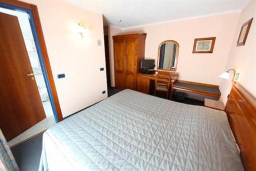фото отеля Hotel Du Glacier La Thuile