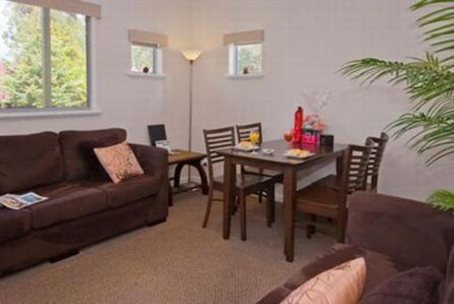 фото отеля Adamson's Riverside Accommodation