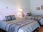 фото отеля Sea & Breeze Hotel Tybee Island