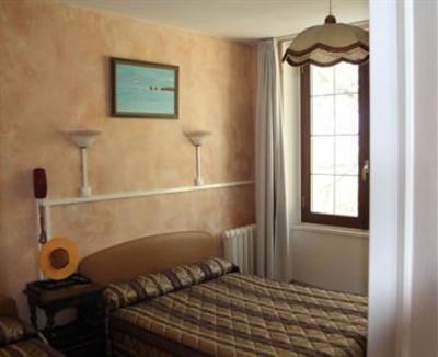 фото отеля Hotel Bellevue Hendaye