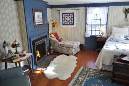 фото отеля Waldo Emerson Inn Bed and Breakfast