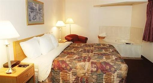 фото отеля AmericInn Lodge & Suites White Bear Lake