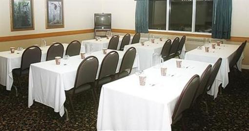 фото отеля AmericInn Lodge & Suites White Bear Lake
