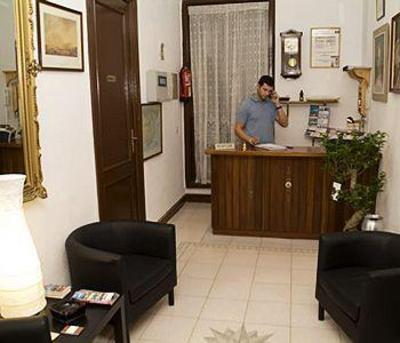 фото отеля Hostal Aresol Madrid