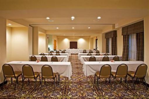 фото отеля Staybridge Suites Tampa East - Brandon