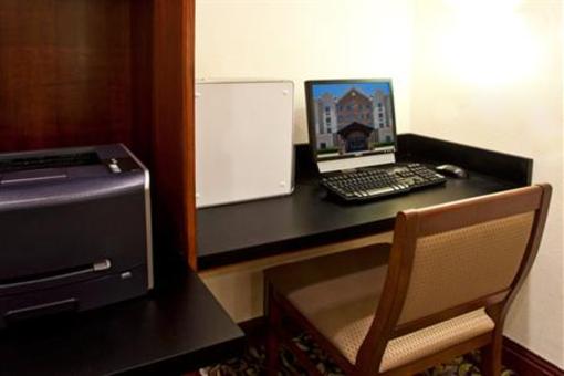 фото отеля Staybridge Suites Tampa East - Brandon