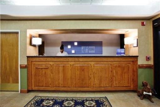 фото отеля Holiday Inn Express Plymouth (North Carolina)