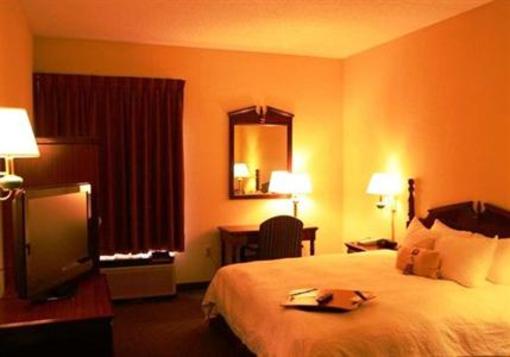 фото отеля Hampton Inn Clarksville