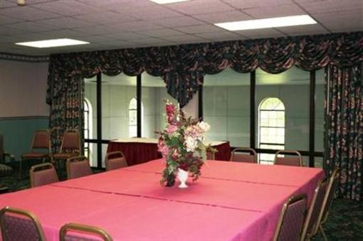 фото отеля Hampton Inn Clarksville