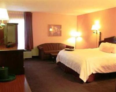 фото отеля Hampton Inn Clarksville