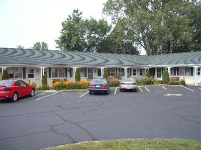 фото отеля Glass House Inn