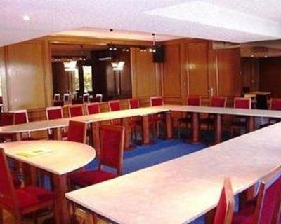 фото отеля Hotel Newport Villefranche-sur-Saone