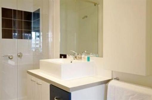 фото отеля Boutique Stays Zinc Apartments Port Melbourne