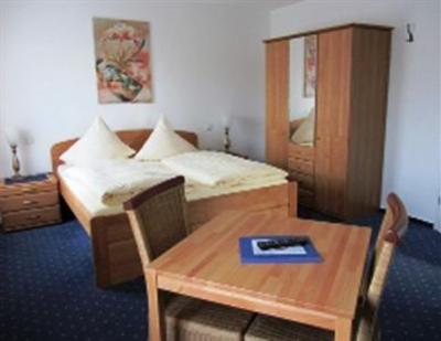 фото отеля Hotel Landhaus Schattner Landstuhl