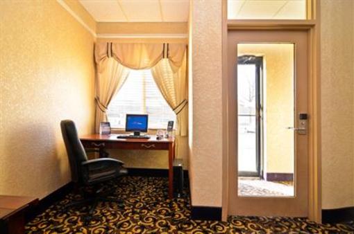 фото отеля BEST WESTERN Cooper's Mill Hotel