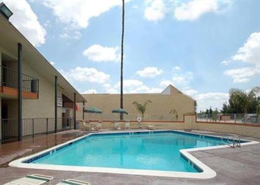 фото отеля Econo Lodge Street Bakersfield