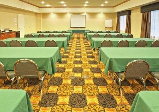 фото отеля Holiday Inn Express Hotel & Suites Kilgore North