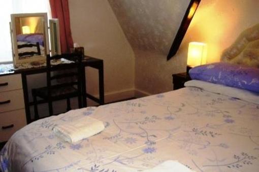 фото отеля Ocean Breeze Guest House Bournemouth