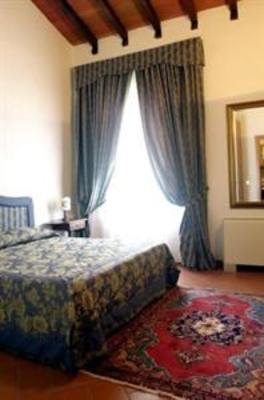 фото отеля Ognissanti Apartments Florence