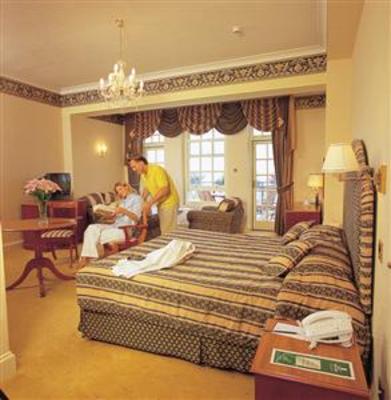 фото отеля Hotel Miramar Bournemouth