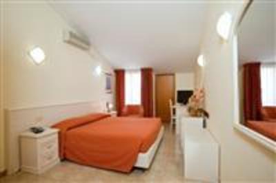 фото отеля Hotel Massimino Anguillara Sabazia