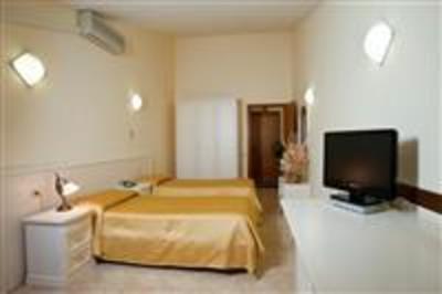 фото отеля Hotel Massimino Anguillara Sabazia
