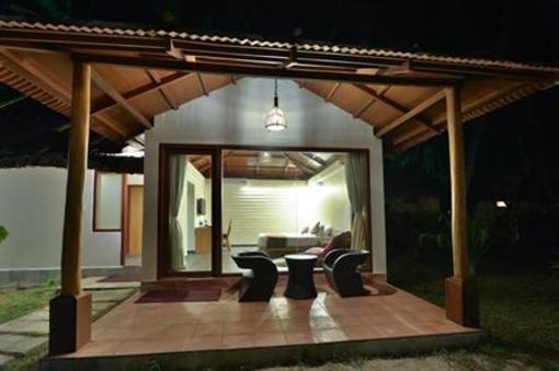 фото отеля SeaShell Beach Resort Havelock Island