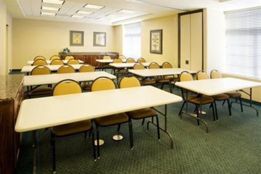 фото отеля Extended StayAmerica Chesapeake-Greenbrier Circle