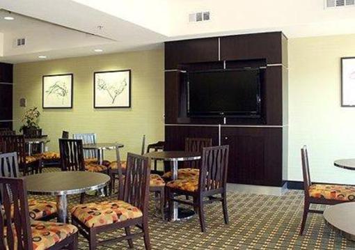 фото отеля Comfort Suites Turlock