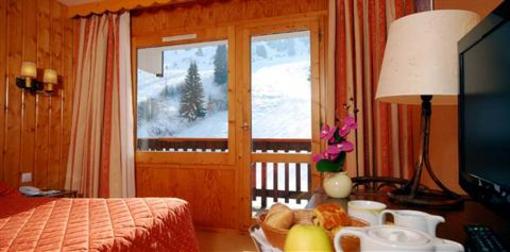 фото отеля Hotel Les Arolles Les Allues