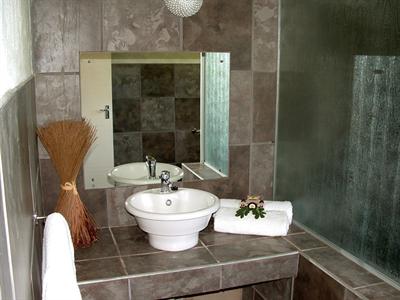 фото отеля Emdoneni Lodge