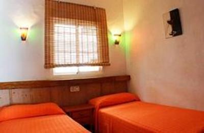 фото отеля Apartamentos El Roqueo Conil de la Frontera