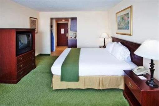 фото отеля Holiday Inn Express Hotel & Suites Westgate Mall Spartanburg