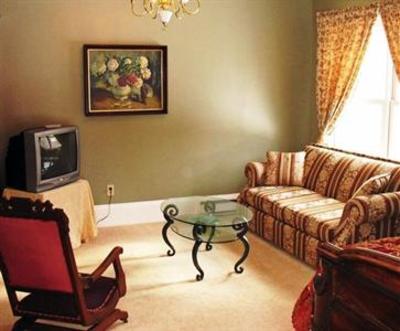 фото отеля Hillsdale House Inn