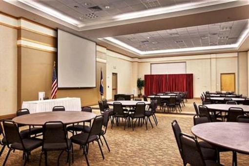 фото отеля BEST WESTERN The Falls Inn And Suites