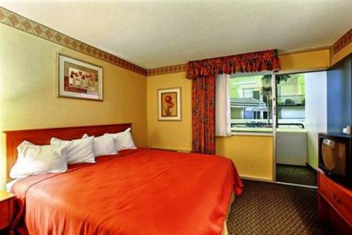 фото отеля BEST WESTERN The Falls Inn And Suites