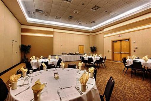 фото отеля BEST WESTERN The Falls Inn And Suites