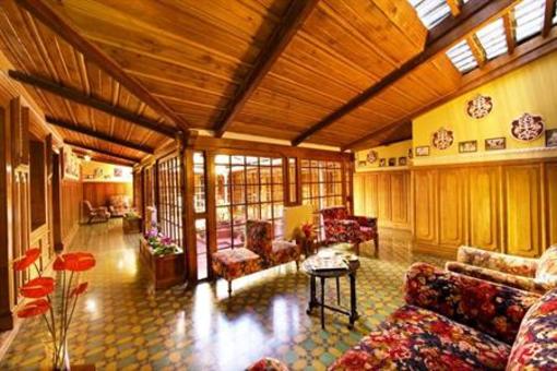 фото отеля WelcomHeritage Fernhills Palace Hotel Ooty