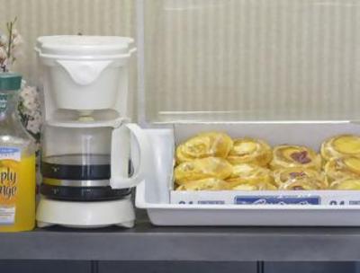фото отеля Travelodge Anaheim International Inn