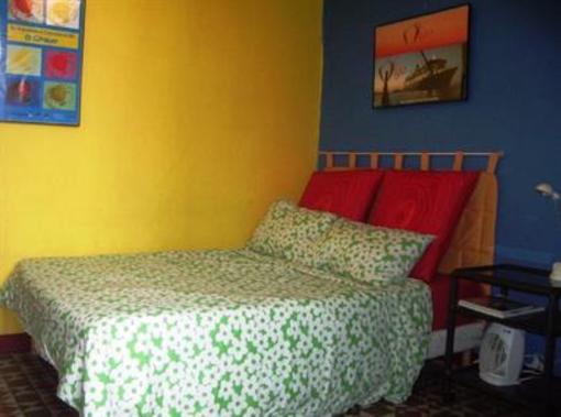 фото отеля Backpackers House Bcn