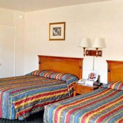 фото отеля Sunset Inn & Suites Los Angeles