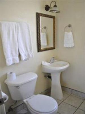 фото отеля Sunset Inn & Suites Los Angeles