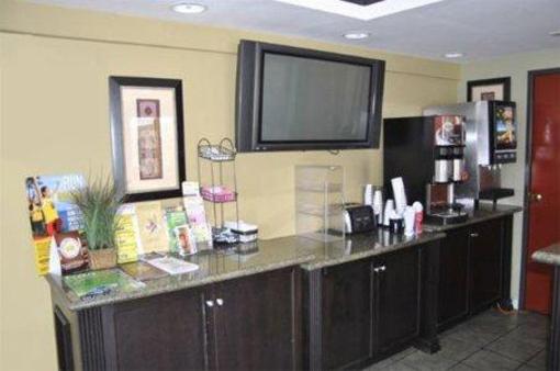 фото отеля Sunset Inn & Suites Los Angeles