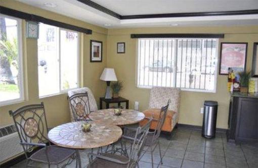 фото отеля Sunset Inn & Suites Los Angeles